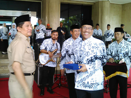 Pencarian PGRI Sandai - Persatuan Guru Republik Indonesia Cabang Sandai